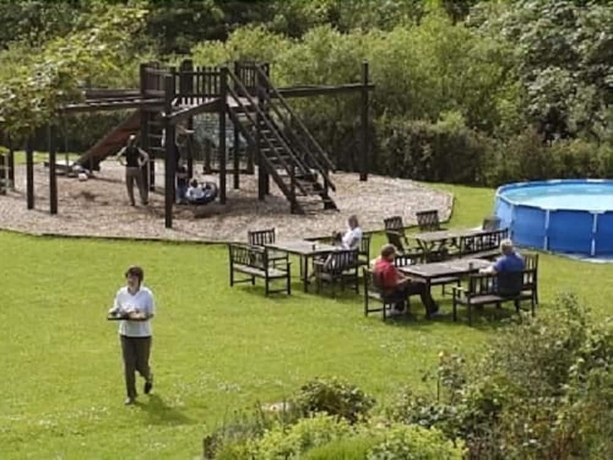 Imagen de los exteriores del Hotel Burton Farmhouse. Foto 11