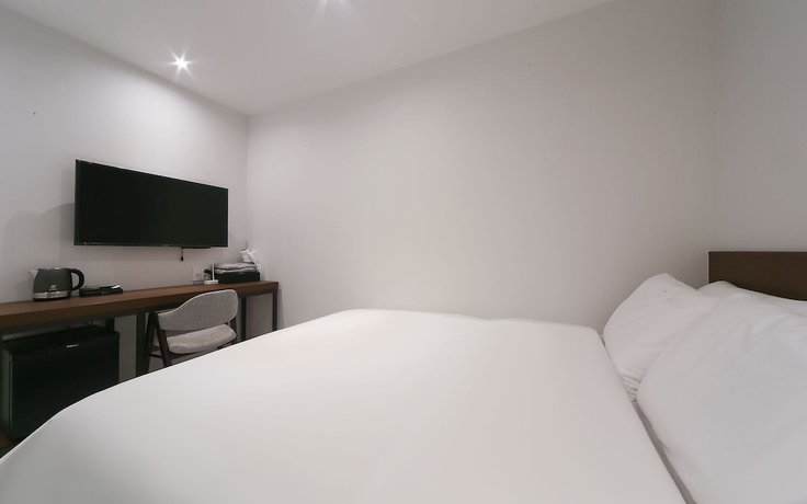 Imagen de la habitación del Hotel Busan Daeyeondong Bosco. Foto 17