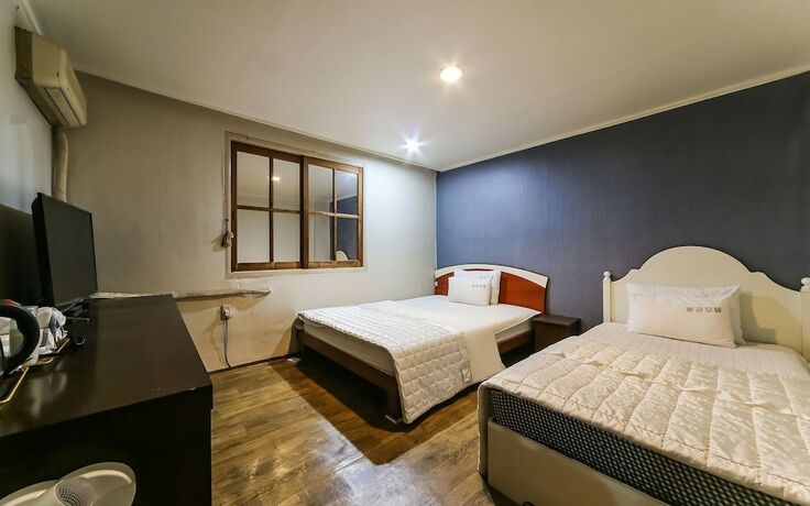 Imagen de la habitación del Hotel Busan Daeyeondong Hwanggeum. Foto 5