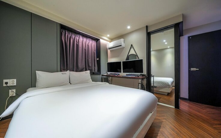 Imagen de la habitación del Hotel Busan Daeyeondong Smith. Foto 16