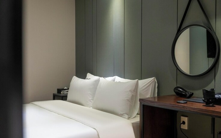 Imagen de la habitación del Hotel Busan Daeyeondong Smith. Foto 19