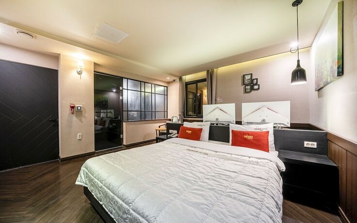 Imagen de la habitación del Hotel Busan Deokcheon 2heaven. Foto 14