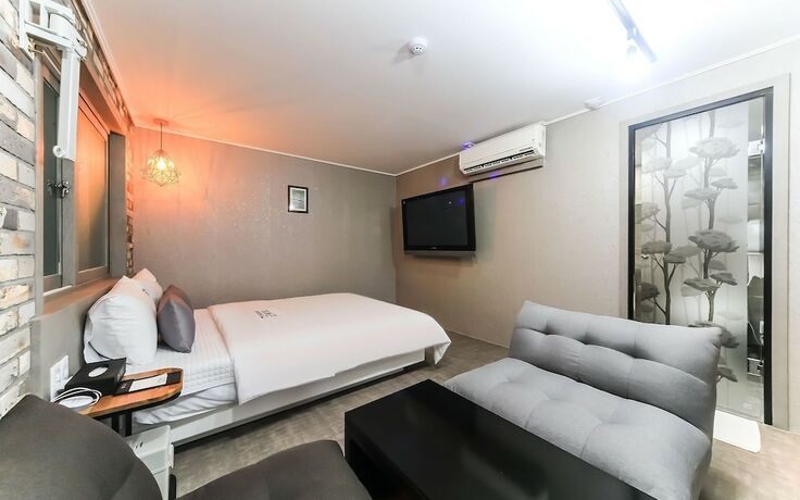Imagen de la habitación del Hotel Busan Dongnae Seven Bridge. Foto 30