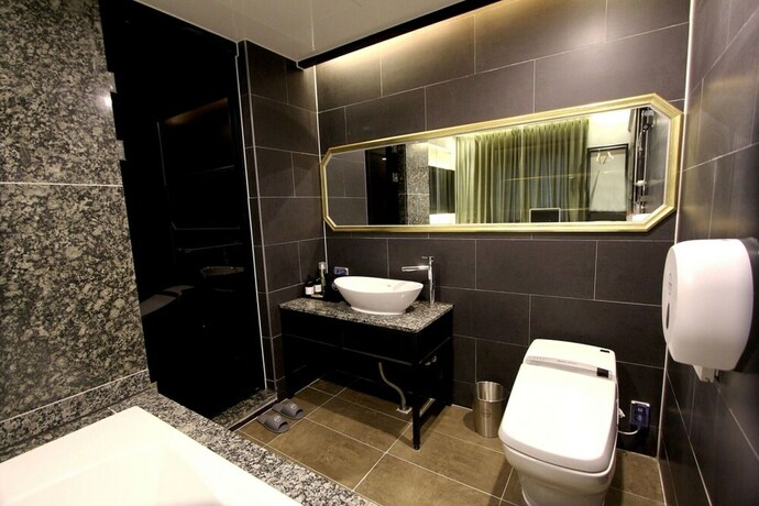 Imagen de la habitación del Hotel Busan Gwangalli 2 Heaven. Foto 14