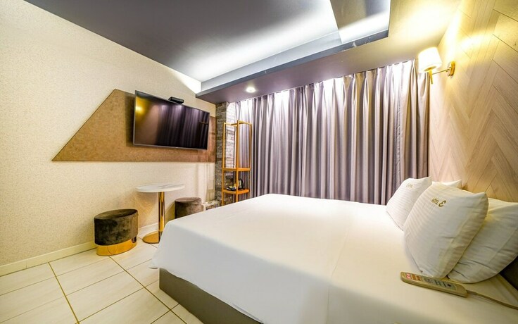 Imagen de la habitación del Hotel Busan Hadan E Palace. Foto 22