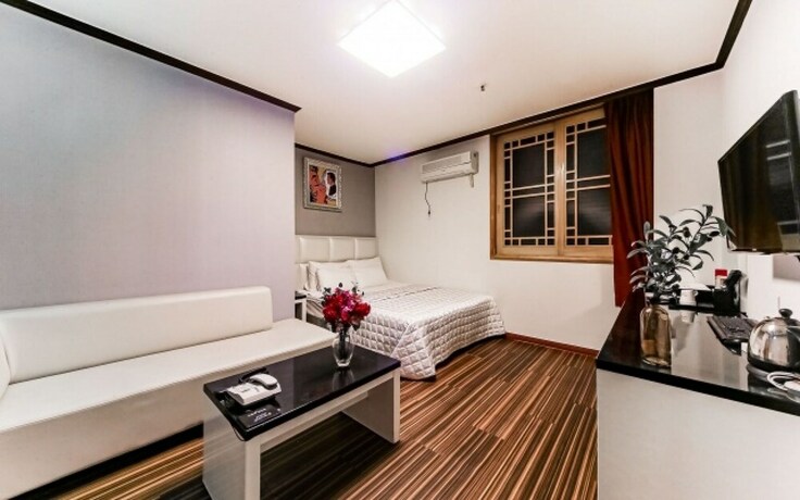 Imagen de la habitación del Hotel Busan Hadan Green Hill. Foto 17