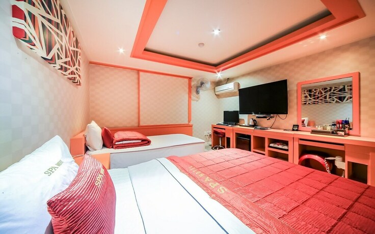Imagen de la habitación del Hotel Busan Hwamyeong-dong Spa. Foto 24