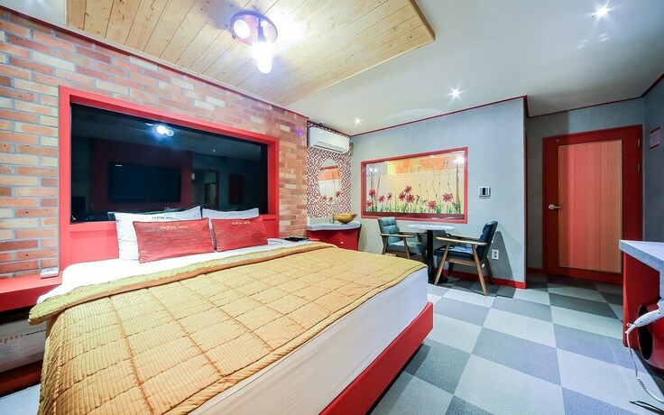 Imagen de la habitación del Hotel Busan Hwamyeong-dong Spa. Foto 31