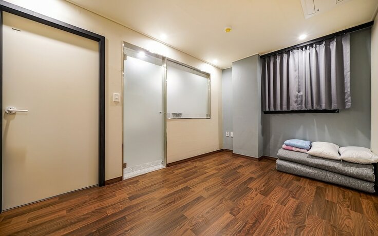 Imagen de la habitación del Hotel Busan Nampo Billy. Foto 14