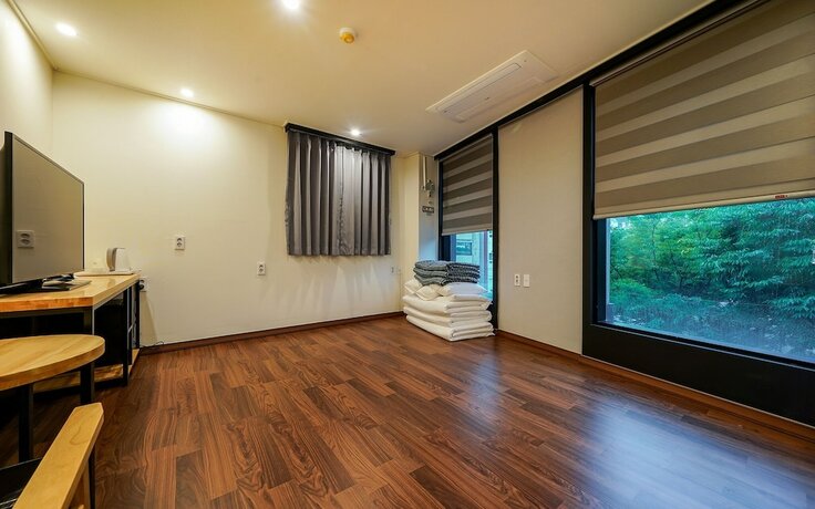 Imagen de la habitación del Hotel Busan Nampo Billy. Foto 15