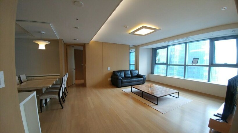 Imagen de la habitación del Hotel Busan Ocean Penthouse. Foto 18