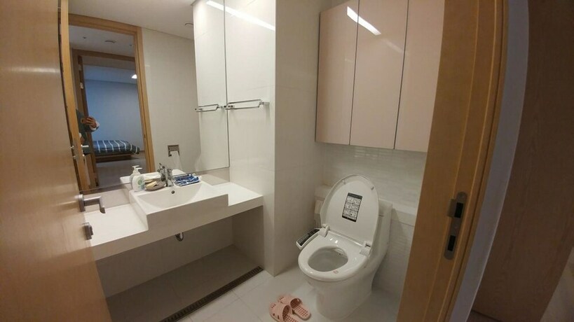 Imagen de la habitación del Hotel Busan Ocean Penthouse. Foto 22