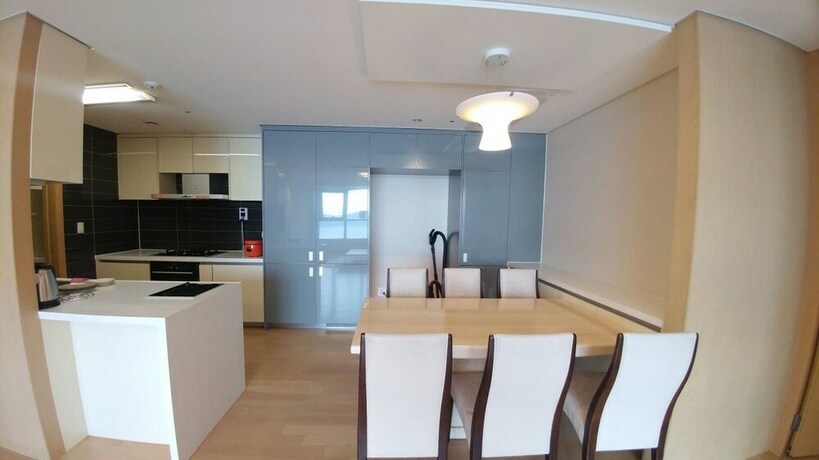 Imagen de la habitación del Hotel Busan Ocean Penthouse. Foto 24