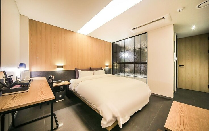 Imagen de la habitación del Hotel Busan Songjung Yeowoobi. Foto 16