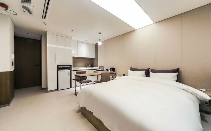 Imagen de la habitación del Hotel Busan Songjung Yeowoobi. Foto 27