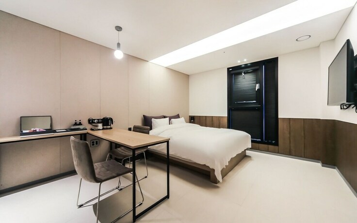Imagen de la habitación del Hotel Busan Songjung Yeowoobi. Foto 32