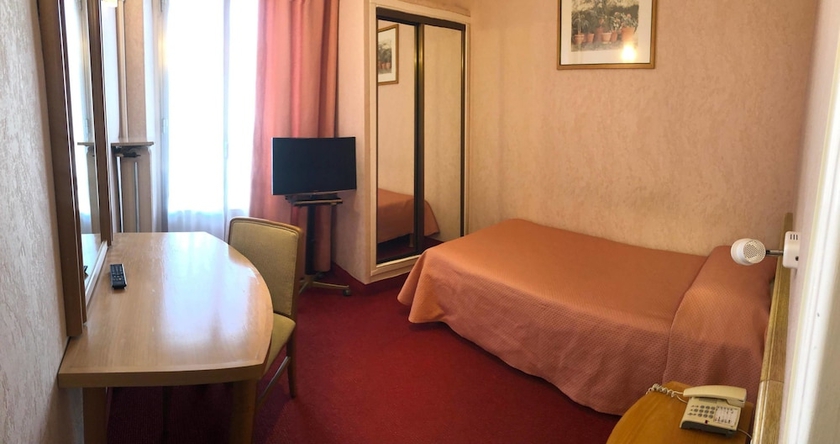 Imagen de la habitación del Hotel Busby. Foto 14