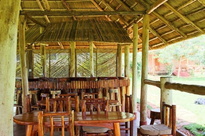 Imagen del bar/restaurante del Hotel Bushbaby Lodge. Foto 3