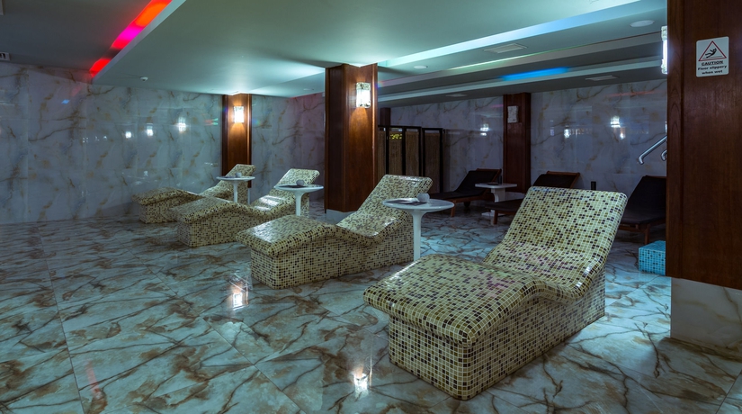 Imagen de la piscina del Hotel Bushi Resort and Spa. Foto 13