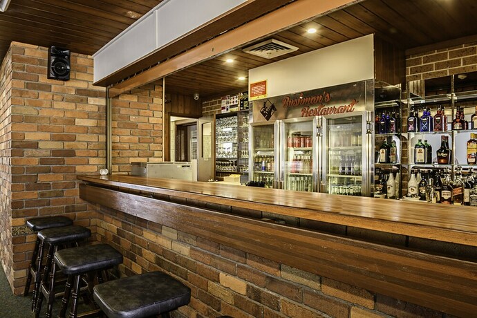 Imagen del bar/restaurante del Hotel Bushmans Motor Inn. Foto 17