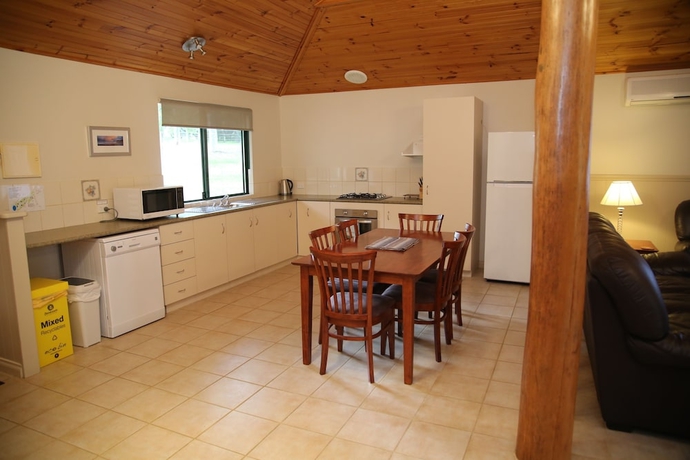Imagen de la habitación del Hotel Bushy Lake Chalets. Foto 18