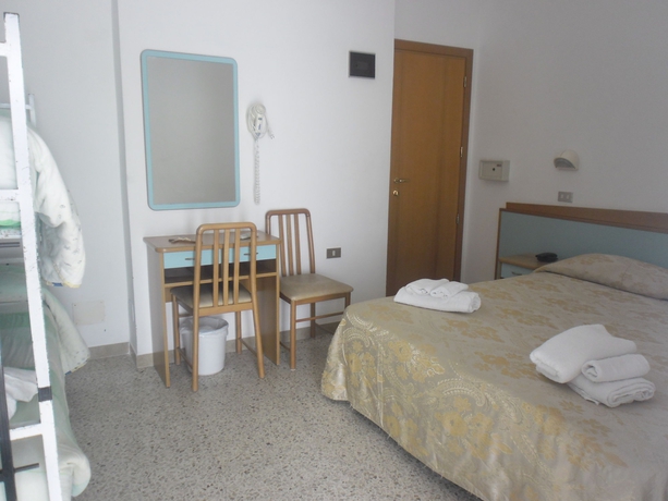 Imagen de la habitación del Hotel Busignani. Foto 4