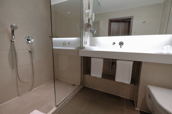 Imagen de la habitación del Hotel Business Astrum Laus. Foto 5