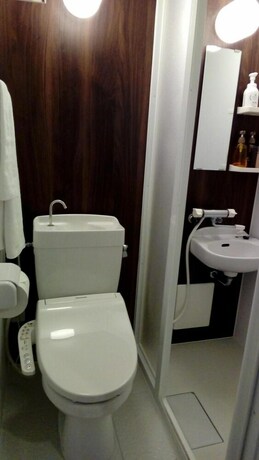 Imagen de la habitación del Hotel Business Atelier. Foto 22