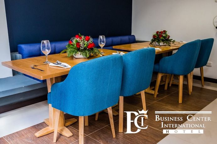 Imagen del bar/restaurante del Hotel Business Center International. Foto 8