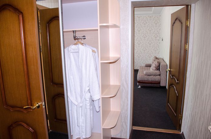 Imagen de la habitación del Hotel Business, Dalnegorsk. Foto 11