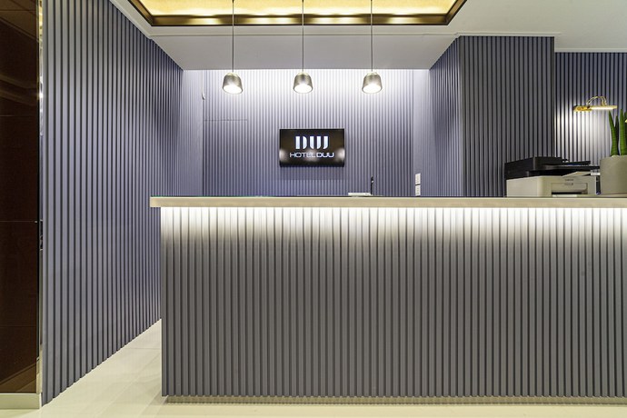 Imagen de los interiores del Hotel Business Duu. Foto 14