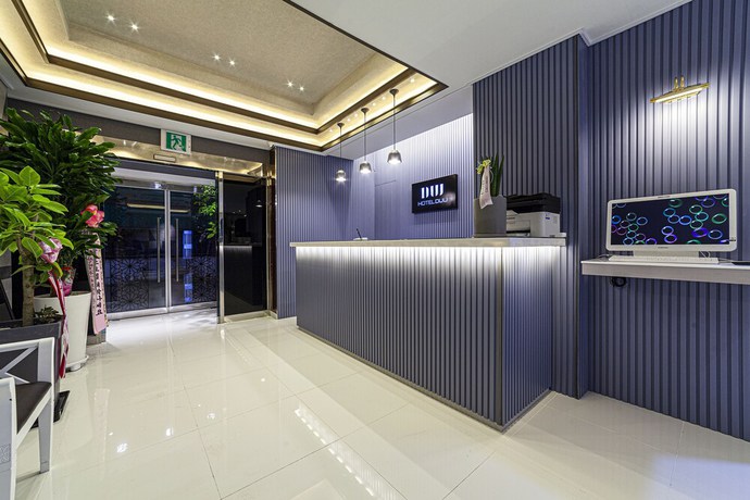 Imagen de los interiores del Hotel Business Duu. Foto 18