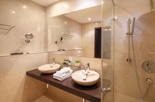 Imagen de la habitación del Hotel Business First. Foto 8