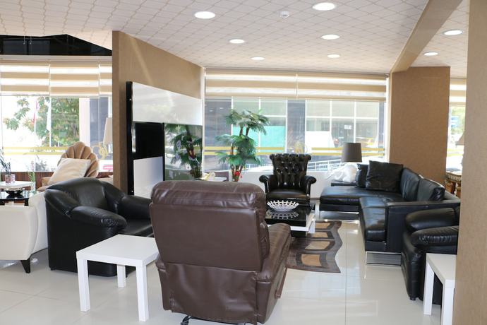 Imagen de los interiores del Hotel Business Grand. Foto 18