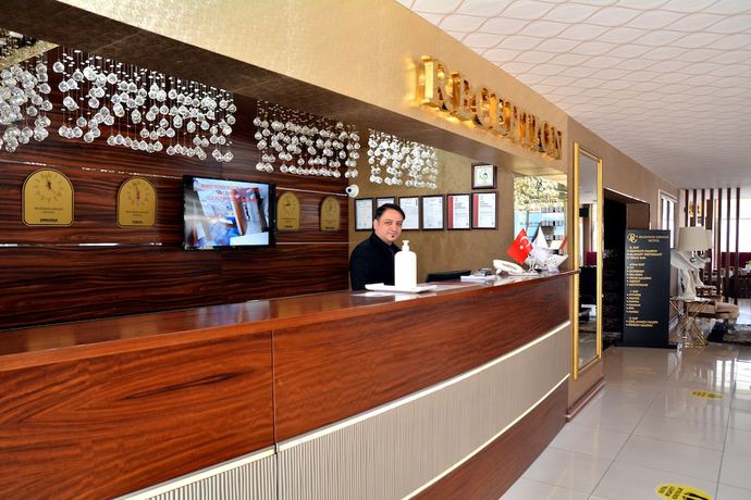 Imagen de los interiores del Hotel Business Grand. Foto 19