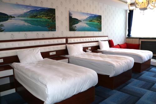 Imagen de la habitación del Hotel Business Grand Hotel. Foto 8