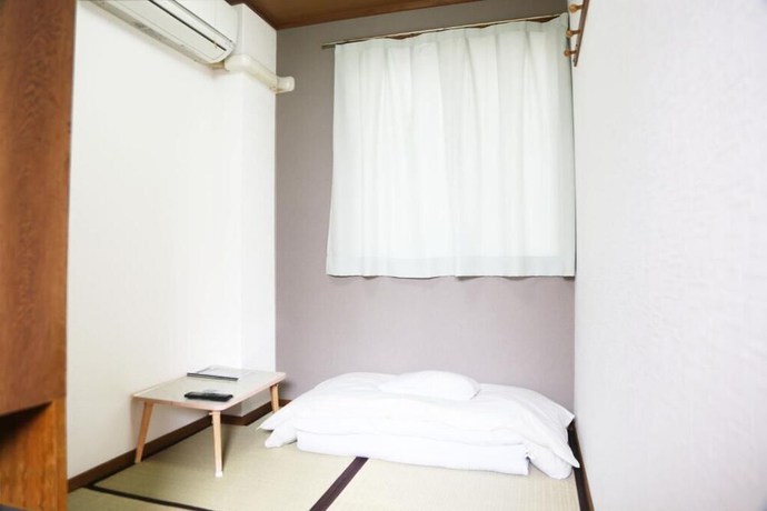 Imagen de la habitación del Hotel Business Kaga. Foto 13