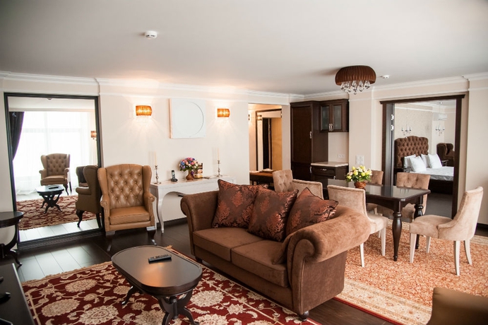 Imagen de los interiores del Hotel Business Kontinent. Foto 13