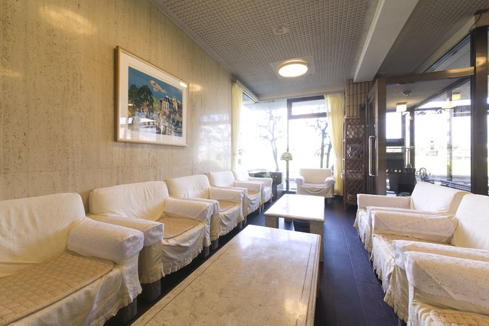 Imagen de los interiores del Hotel Business Kosanagi. Foto 18