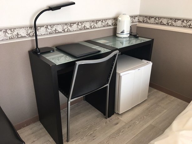 Imagen de la habitación del Hotel Business La Firenze. Foto 9