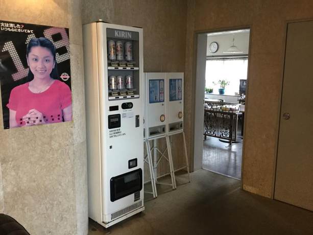 Imagen de los interiores del Hotel Business Minami. Foto 8