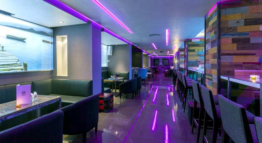 Imagen del bar/restaurante del Hotel Business Tunis. Foto 2