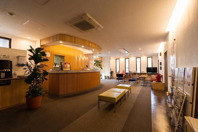 Imagen de los interiores del Hotel Business Ueno. Foto 16
