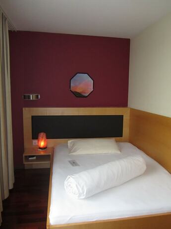 Imagen de la habitación del Hotel Business Valerian. Foto 16