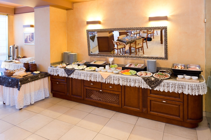 Imagen del bar/restaurante del Hotel Business Vega. Foto 1