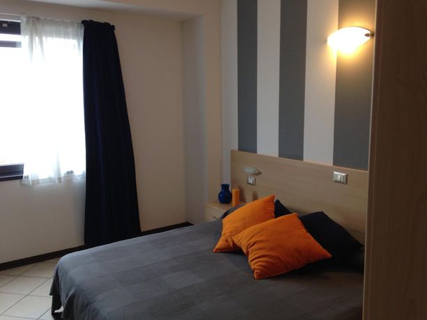 Imagen de la habitación del Hotel Bussana. Foto 3