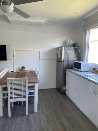 Imagen del bar/restaurante del Hotel Busselton Jetty Chalets. Foto 4