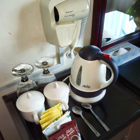 Imagen de la habitación del Hotel Bustani Hotel. Foto 10