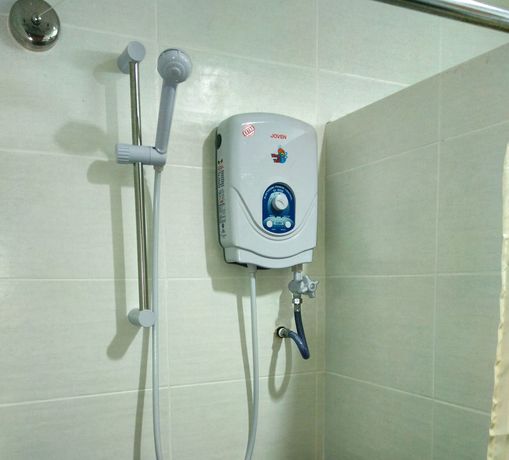 Imagen de la habitación del Hotel Bustani Hotel. Foto 13