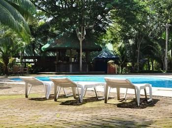 Imagen de la piscina del Hotel Busuanga Island Paradise. Foto 7